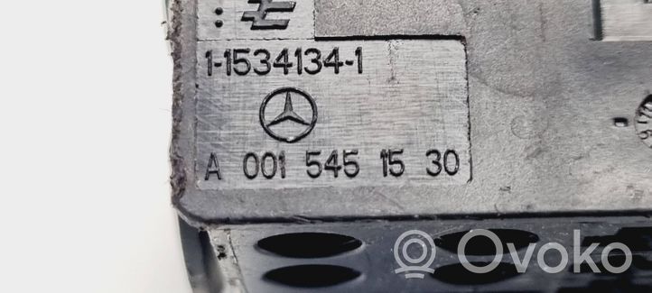 Mercedes-Benz SLC R172 Inna wiązka przewodów / kabli A0015451530