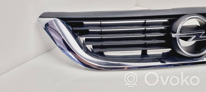 Opel Vectra B Etusäleikkö 09152352