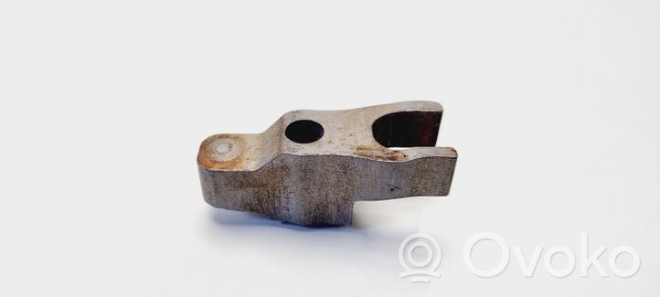 Opel Zafira C Support de pince d'injecteur de carburant 