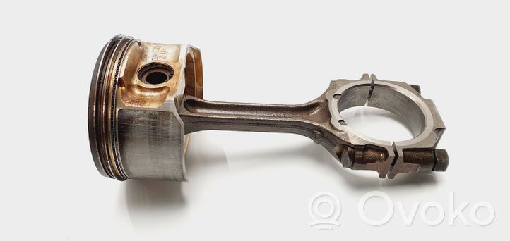 Infiniti FX Piston with connecting rod 