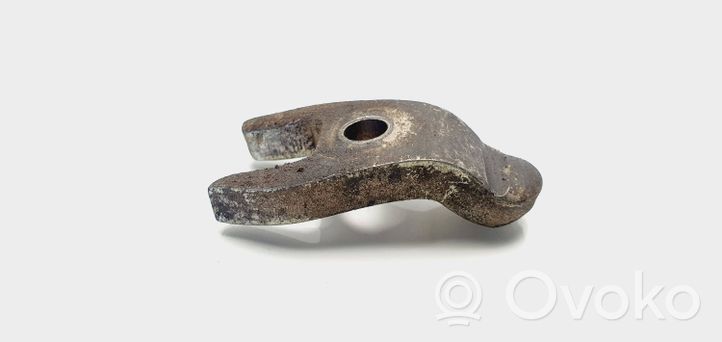 Renault Laguna I Fuel Injector clamp holder 