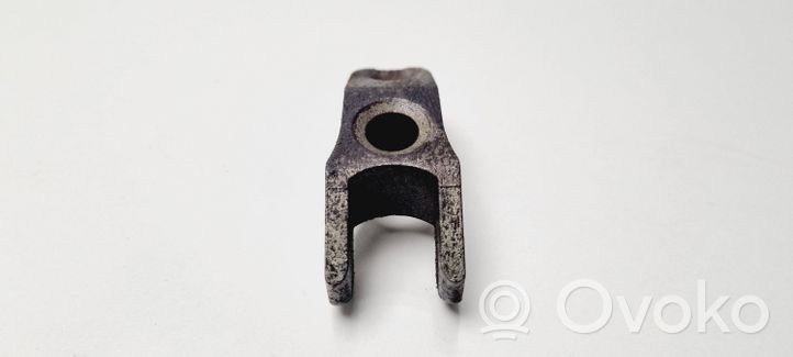 Volkswagen Sharan Fuel Injector clamp holder 