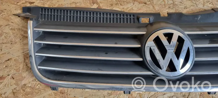 Volkswagen PASSAT B5.5 Front bumper upper radiator grill 3B0853651L