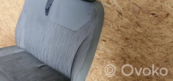 Nissan Primastar Fotel przedni podwójny / Kanapa 