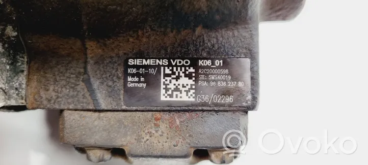 Citroen C4 I Picasso Polttoaineen ruiskutuksen suurpainepumppu 9683623780