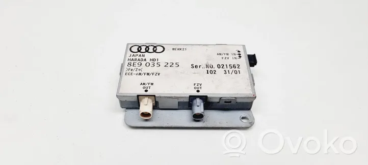 Audi A4 S4 B6 8E 8H Antenos stiprintuvas 8E9035225