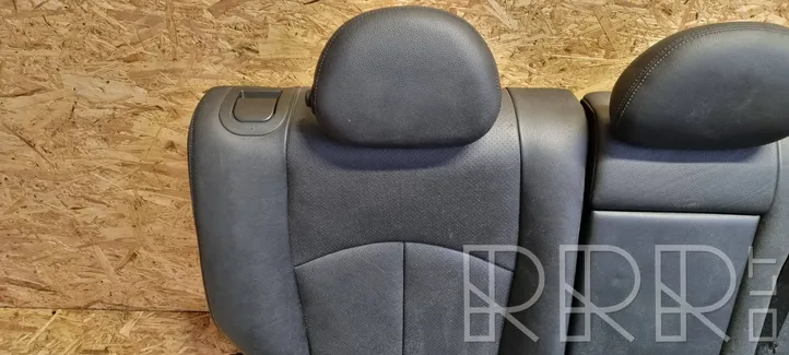 Mercedes-Benz E W211 Set di rivestimento sedili e portiere A2117201971