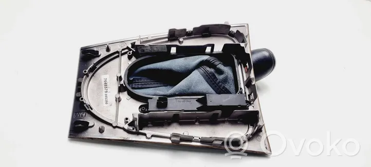 Mercedes-Benz E W211 Ātrumu pārslēgšanas sviras dekoratīvā apdare (āda, uzgalis) A2115420426