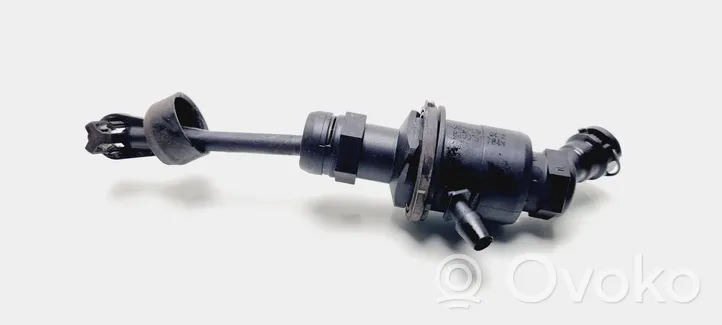 Renault Megane II Główny cylinder sprzęgła 8200151784