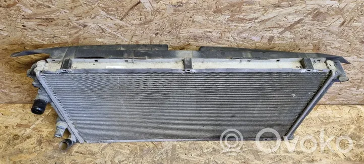 Renault Master II Radiateur de refroidissement 39519010