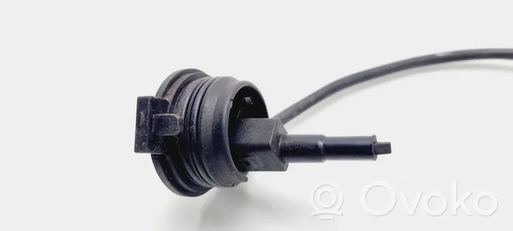 Volkswagen PASSAT B5 Atpakaļgaitas sensors ("vardīte") 012919823F