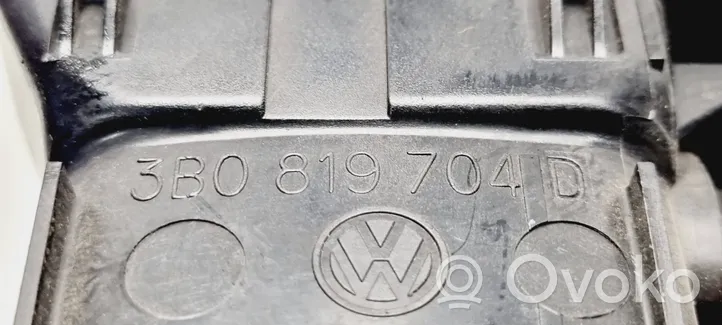 Volkswagen PASSAT B5 Copertura griglia di ventilazione laterale cruscotto 3B0819704D