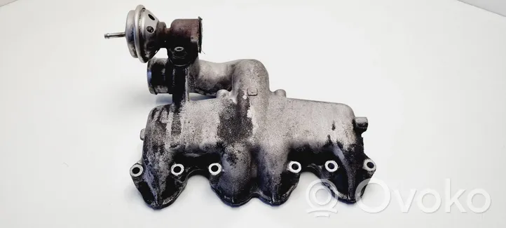 Volkswagen PASSAT B5 Intake manifold 028129713K