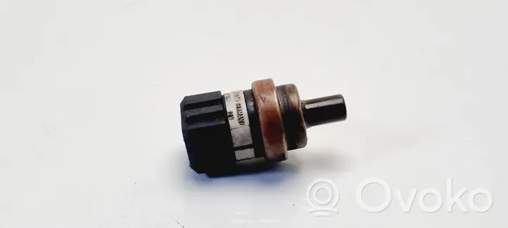 Volkswagen PASSAT B5 Coolant temperature sensor 058919501A