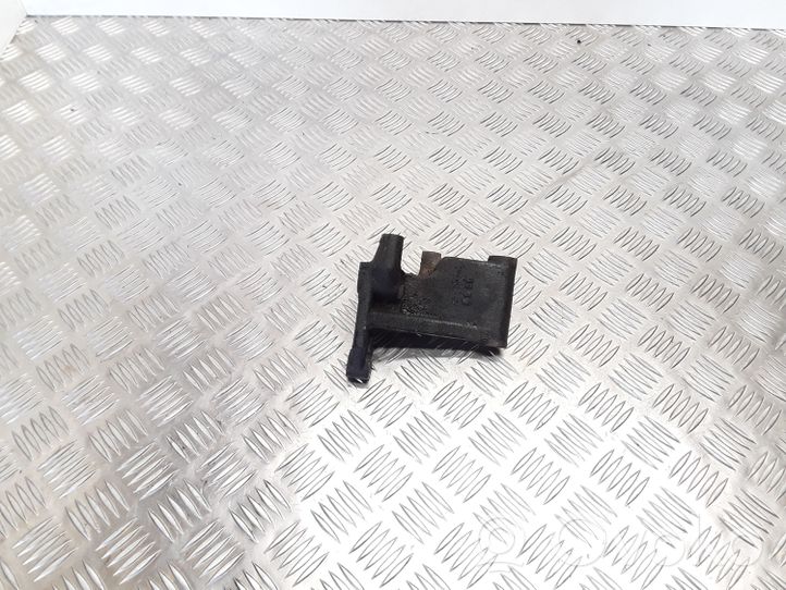 Hyundai Terracan Engine mounting bracket 