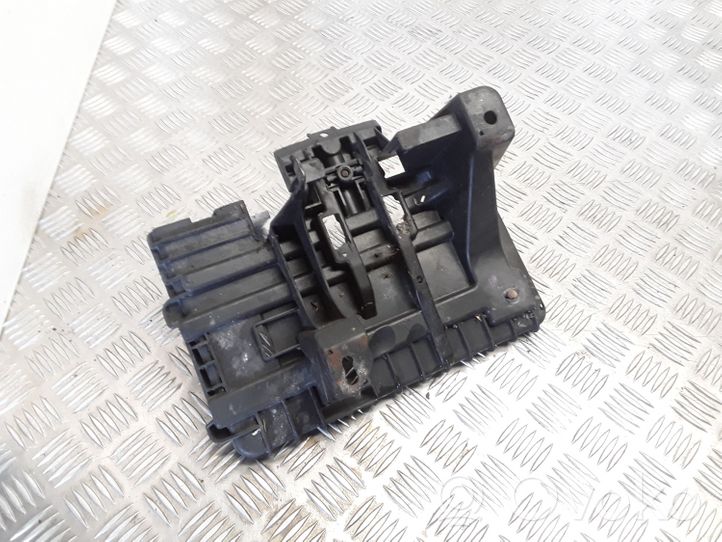 Opel Meriva A Battery tray 13167332