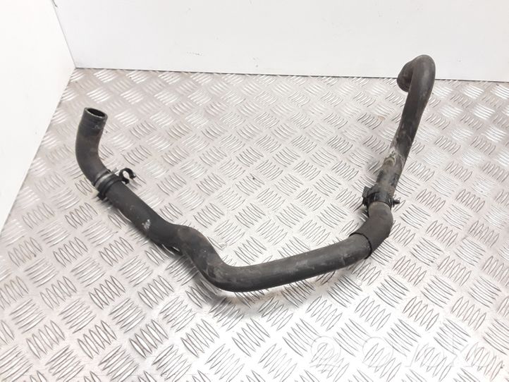 Ford Focus Tubo flessibile del liquido di raffreddamento del motore 8V618286KE