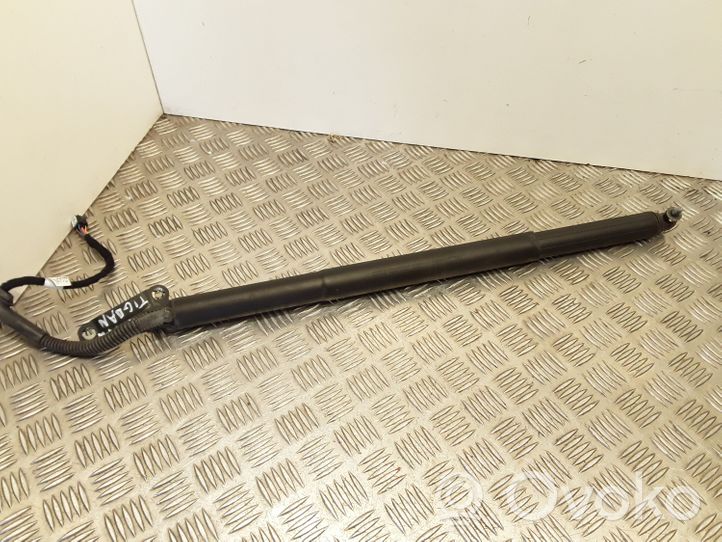 Volkswagen Tiguan Tailgate strut 5NA827427