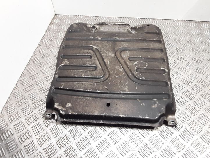 Volkswagen Touran III Heat shield in engine bay 5QA825230