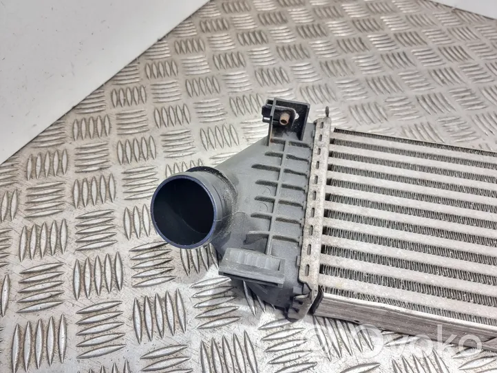 Ford Focus Intercooler radiator 8V619L440AC