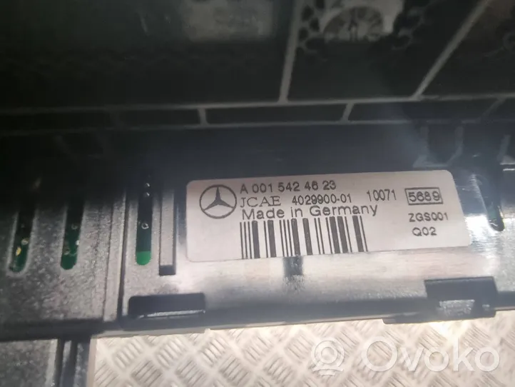 Mercedes-Benz E W212 Wyświetlacz parkowania PDC A0015424623