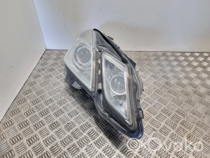 Mercedes-Benz E W212 Lampa przednia A2128206261