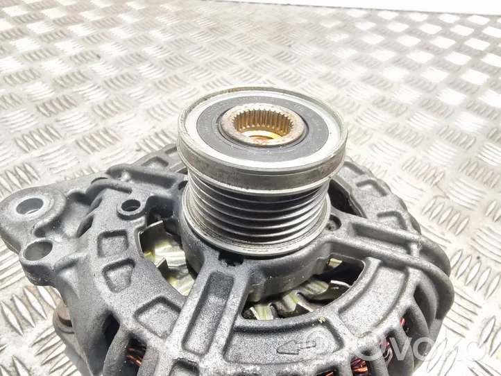 Volkswagen PASSAT B7 Alternator 03C903023S