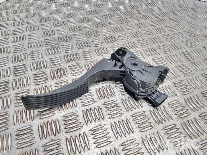 Opel Astra J Accelerator throttle pedal 13252702