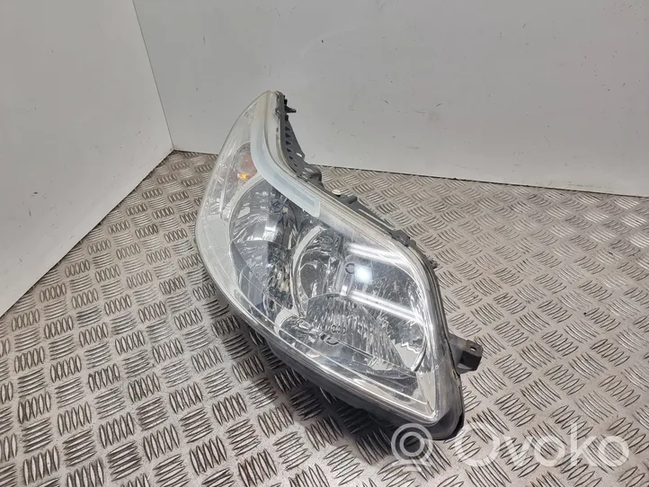 Citroen C4 I Lampa przednia 9646893880