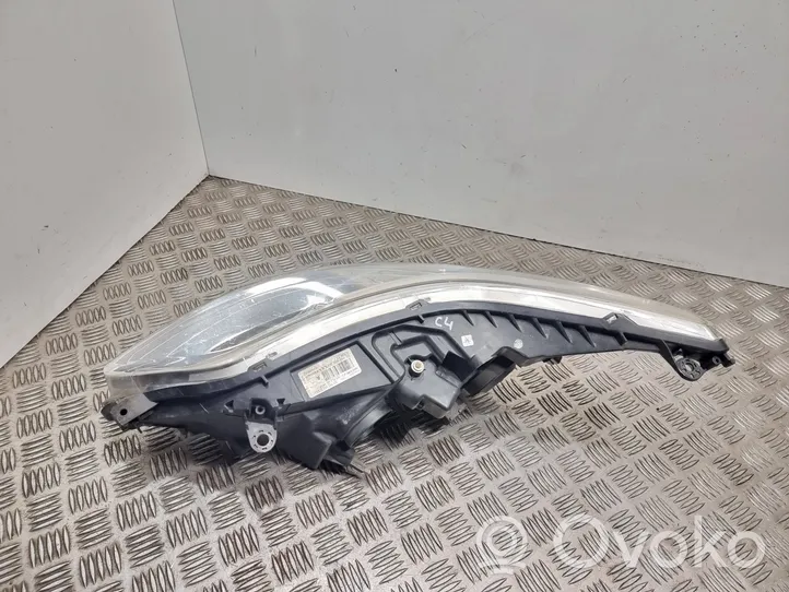 Citroen C4 I Lampa przednia 9646893880