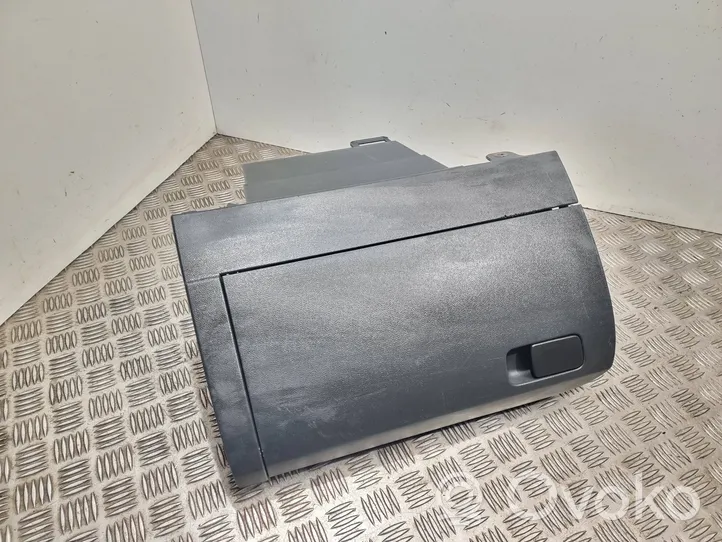 Volkswagen Cross Polo Glove box 6r1857097