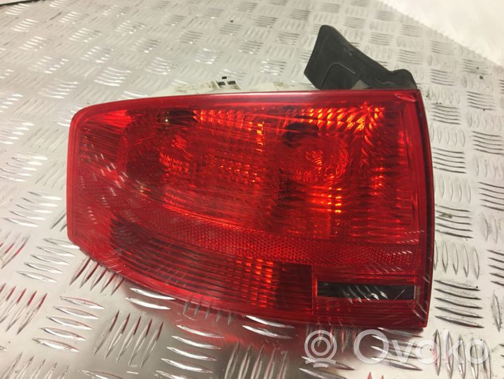 Audi A4 S4 B6 8E 8H Luz trasera/de freno 96503703