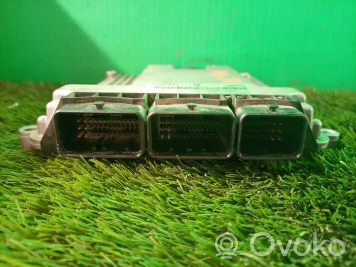 Renault Laguna III Sterownik / Moduł ECU 0281015781