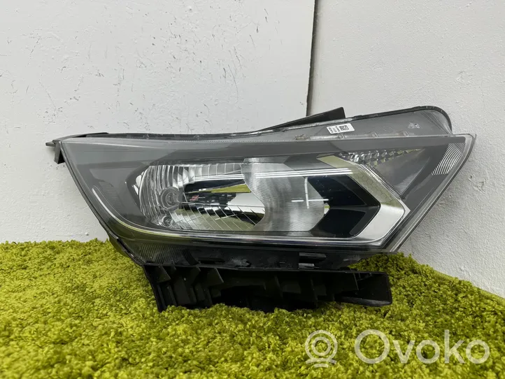 Hyundai i20 (BC3 BI3) Lampa przednia 92102-q0000