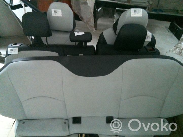 Toyota Prius (XW50) Reposacabezas del asiento trasero 7196047310C3