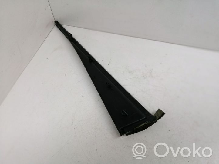 Toyota Yaris Kita priekinių durų apdailos detalė 676150D180