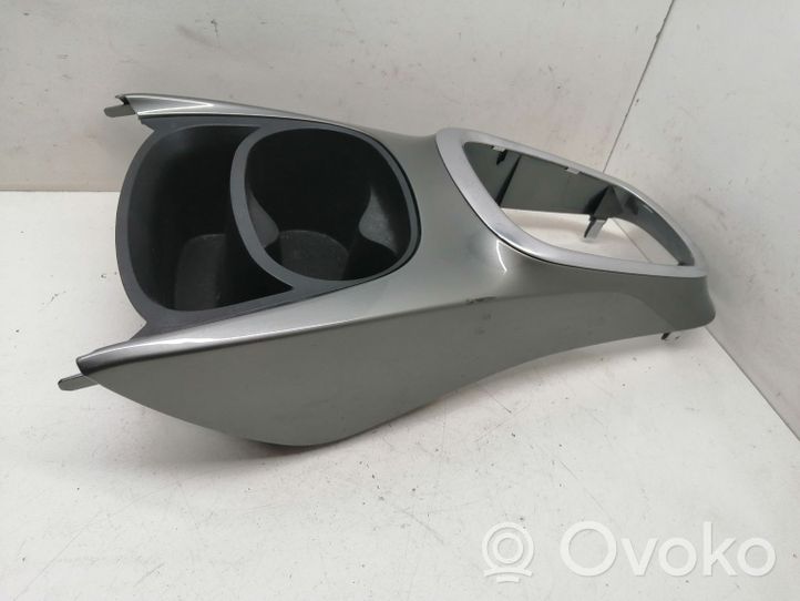 Toyota Yaris Kita centrinė konsolės (tunelio) detalė MOU021398