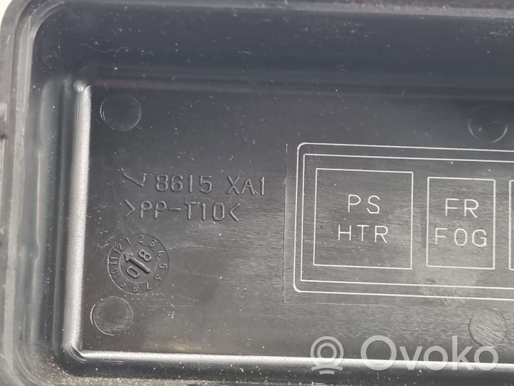 Toyota Prius (NHW20) Tapa de caja de fusibles 8615XA1