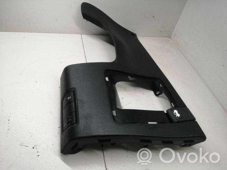 Hyundai i30 Rivestimento pannello inferiore del cruscotto 84750C8000