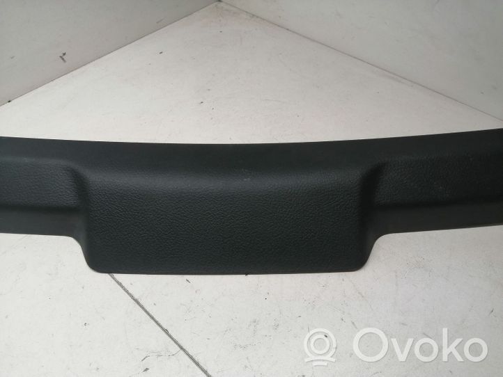 Toyota Auris E180 Garniture de hayon intérieur 6479002080