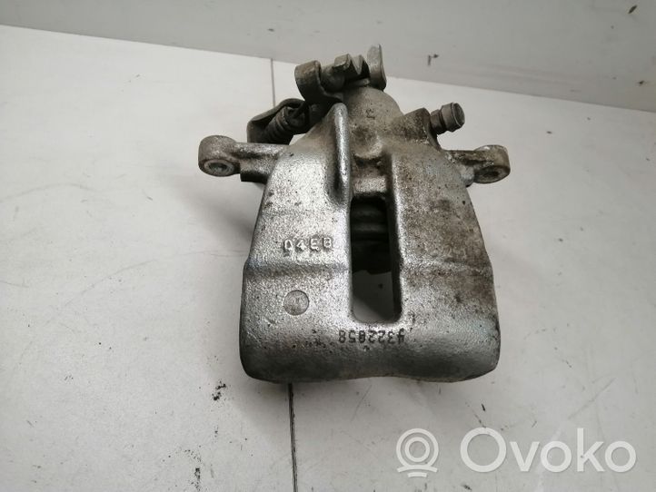 Volkswagen Transporter - Caravelle T5 Caliper del freno trasero 04EB