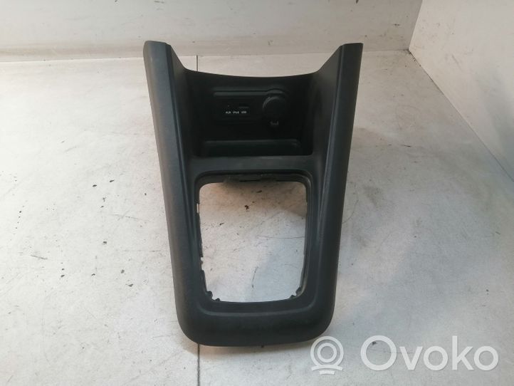 Hyundai ix20 Kita centrinė konsolės (tunelio) detalė 846511P000