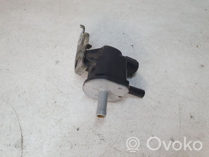 Toyota Prius (XW30) Soupape 9091012276