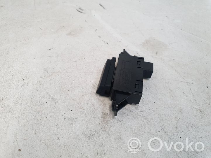 Chevrolet Cruze ESP (stability program) switch 96828426