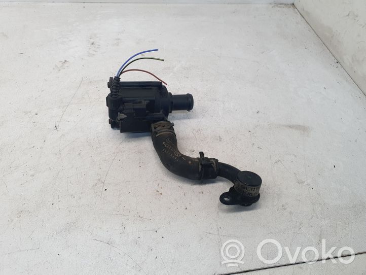 Audi A4 S4 B8 8K Pompe de circulation d'eau, chauffage auxiliaire Webasto 5Q0965561B