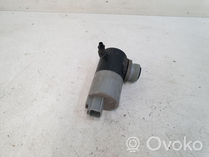 Toyota Avensis T270 Pompe de lave-glace de pare-brise 30892