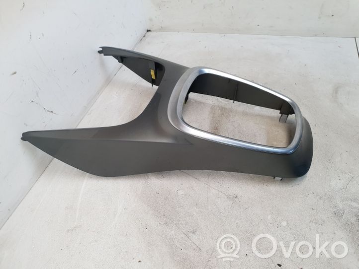 Toyota Yaris Console centrale 588210D070