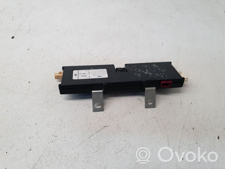 Volkswagen Multivan T5 Amplificatore antenna 15210