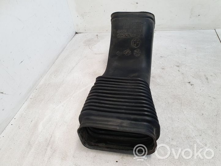 BMW X3 E83 Parte del condotto di aspirazione dell'aria 13713401555