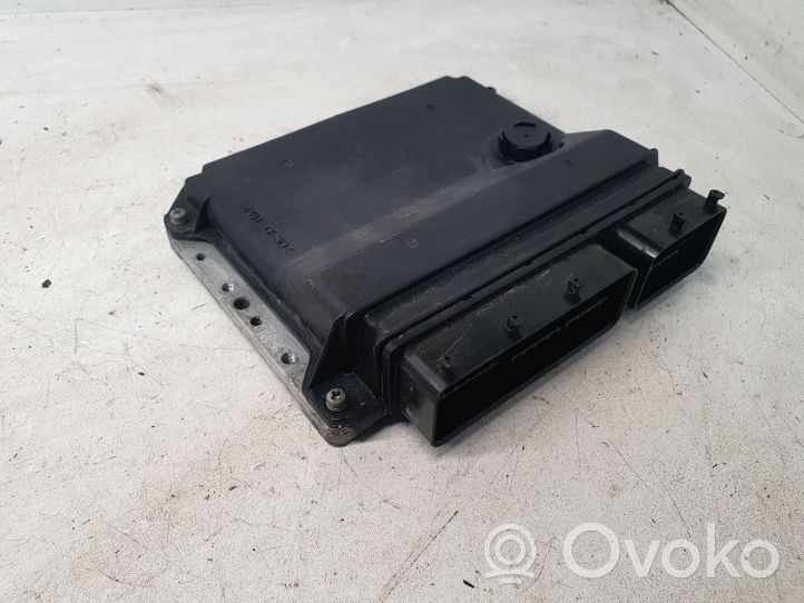 Toyota Avensis T270 Calculateur moteur ECU 8966105D50